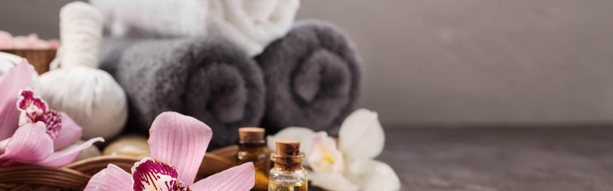 Spa towels and flowers