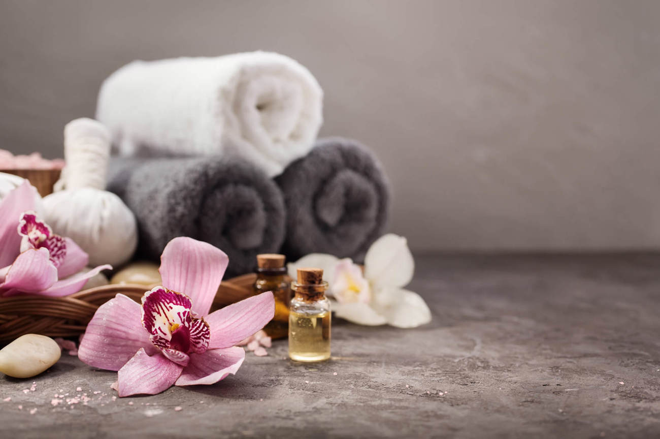 Spa towels and flowers