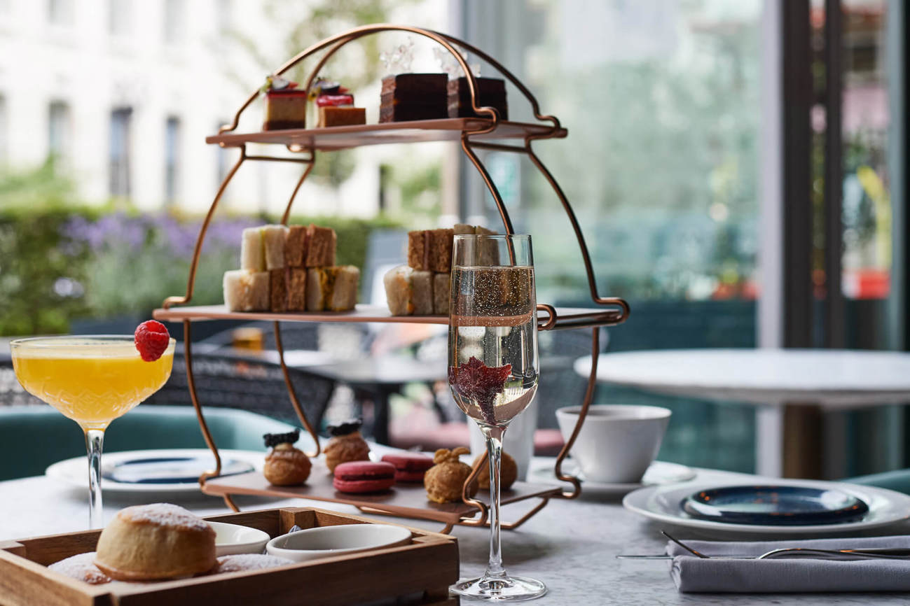 Afternoon tea at The Lampery with cocktails