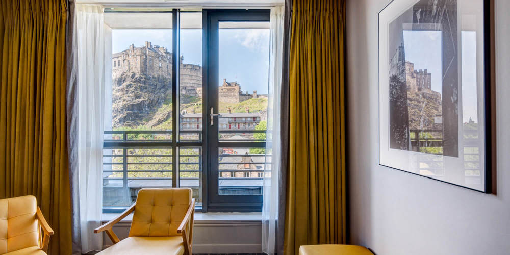 Castle View Hotel, Edinburgh, family room Edinburgh, hotel with balcony