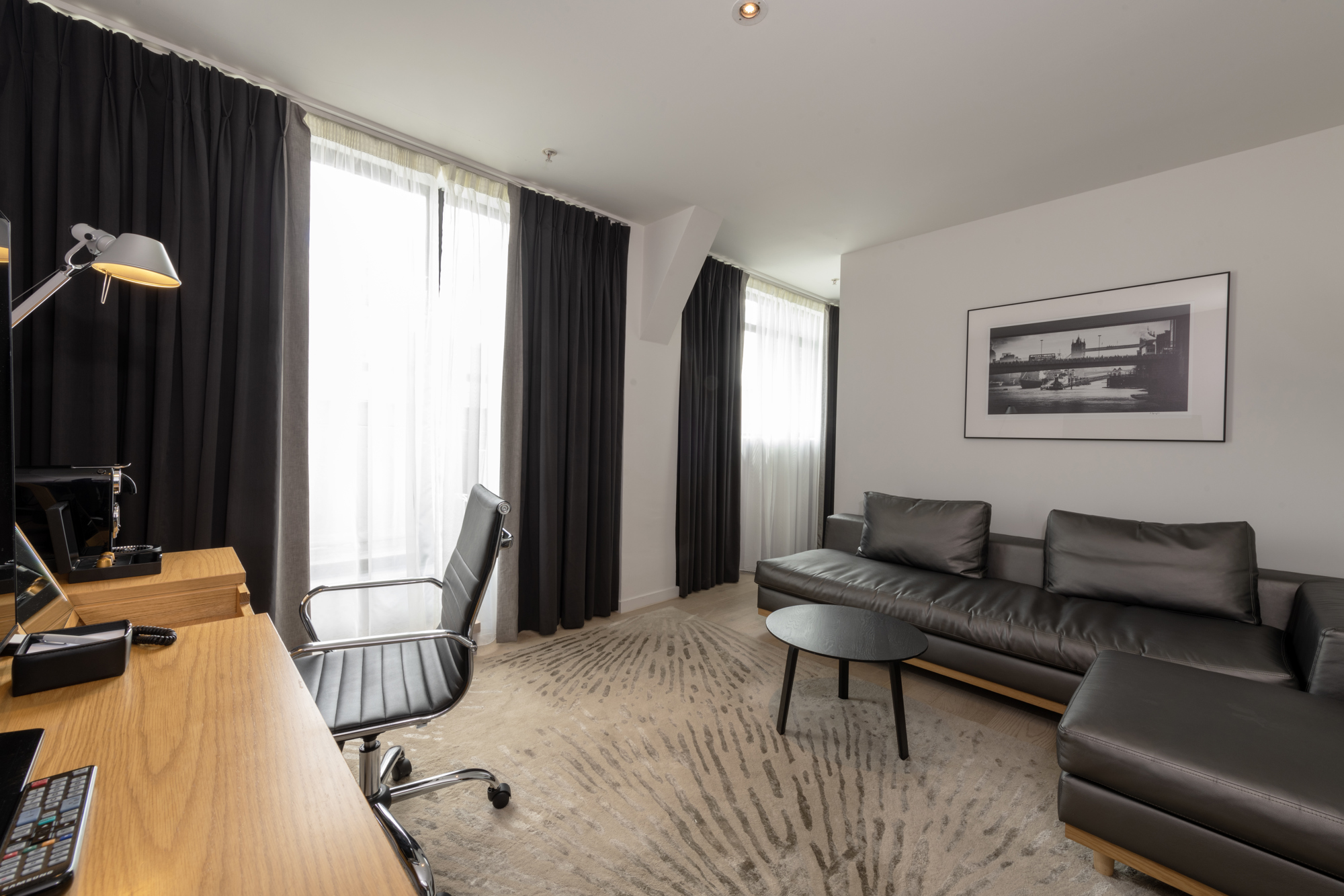 Junior suite at Apex City of London Hotel
