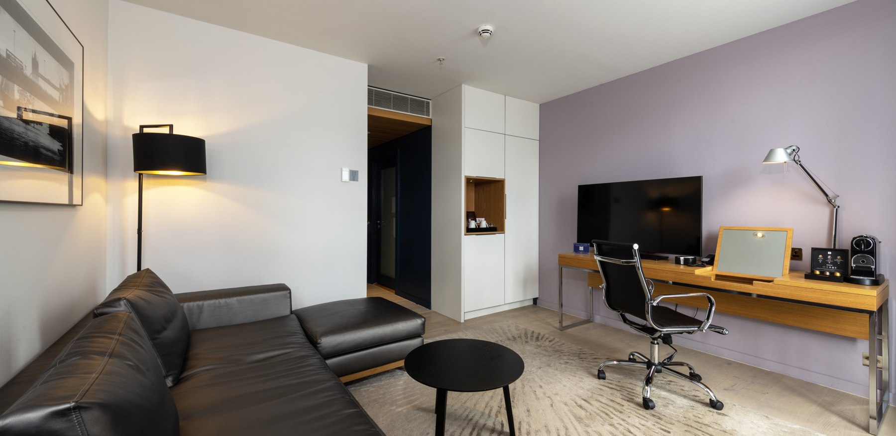 Junior Suite at Apex City of London Hotel