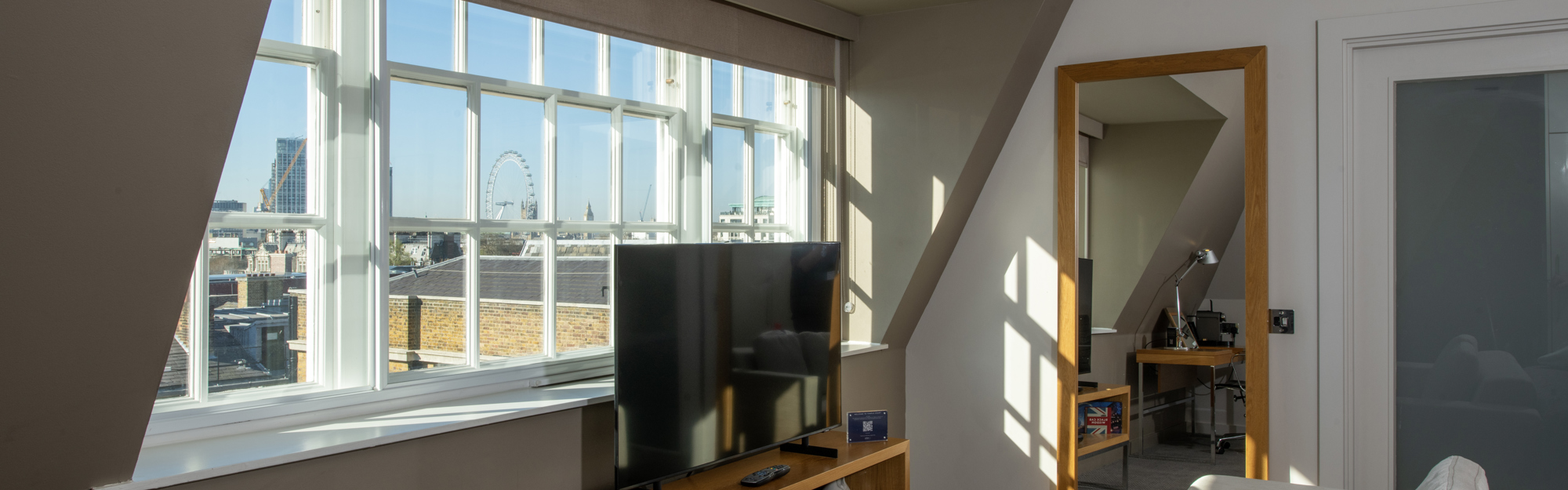 Deluxe Room at Apex Temple Court Hotel