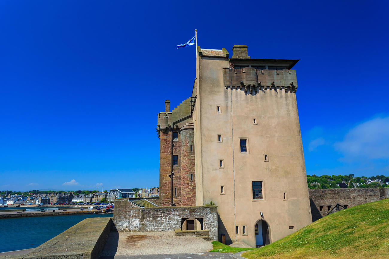 Broughty Castle in Broughty Ferry during the day