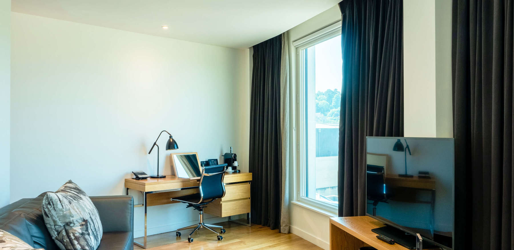 Deluxe Room at Apex City of Bath Hotel alternative layout